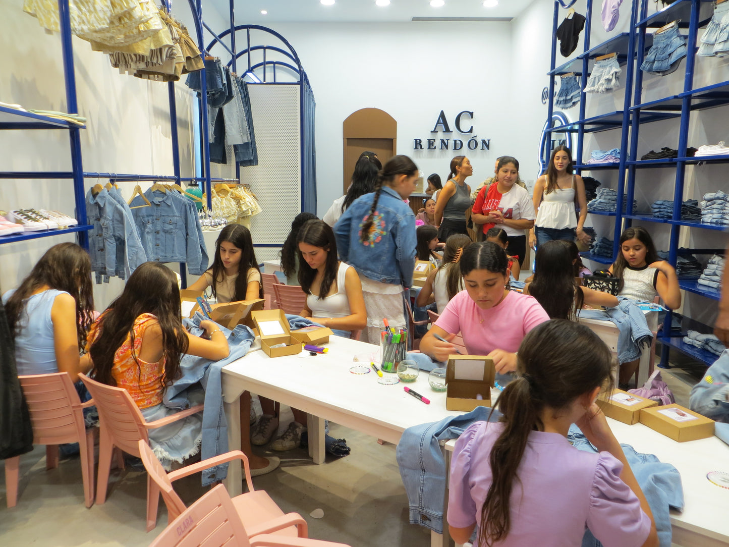 PAQUETE : DECORA TU DENIM JACKET 20 NIÑAS